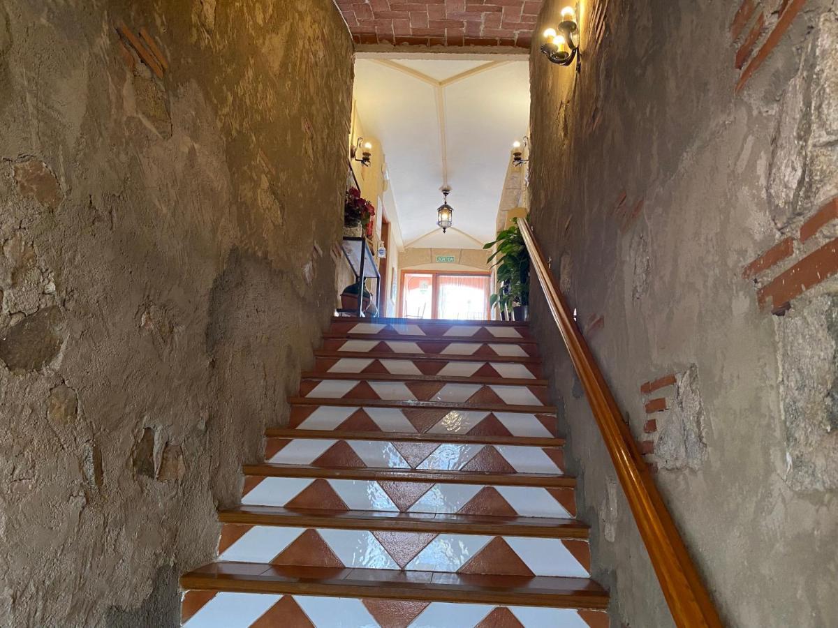 Hotel Rural Cal Amadeu Vilanova d’Escornalbou Kültér fotó