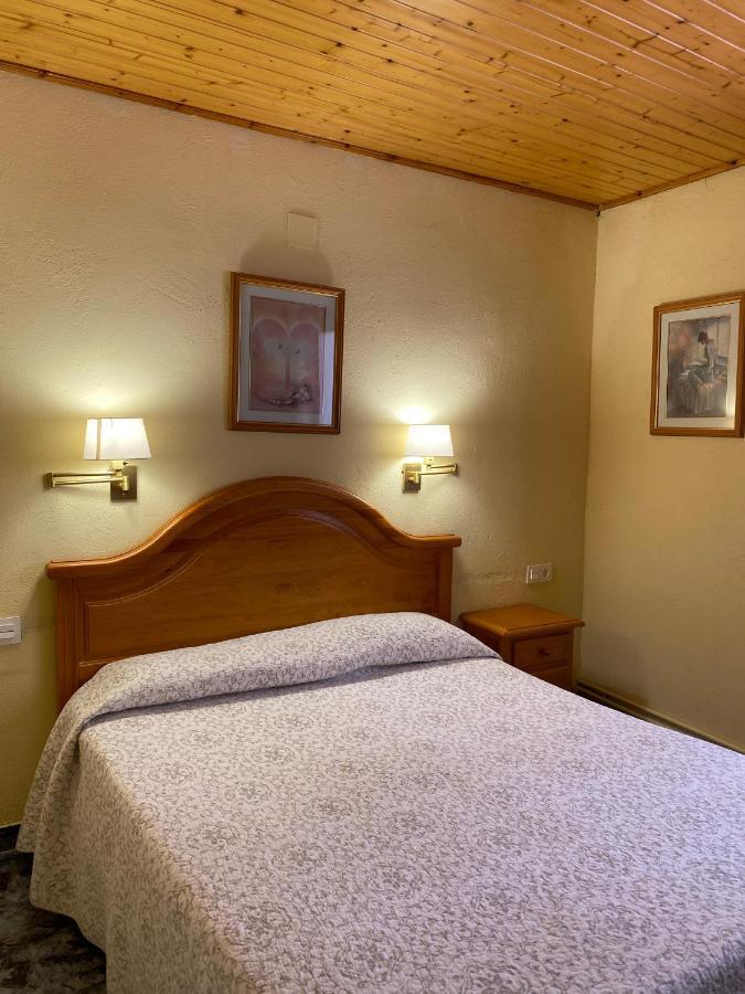 Hotel Rural Cal Amadeu Vilanova d’Escornalbou Kültér fotó